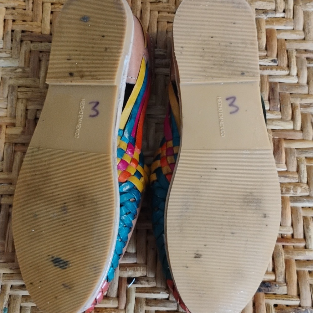 Handcrafted Sunflower Embroidered Leather Women’s Slip-On - Picture 5 of 7
